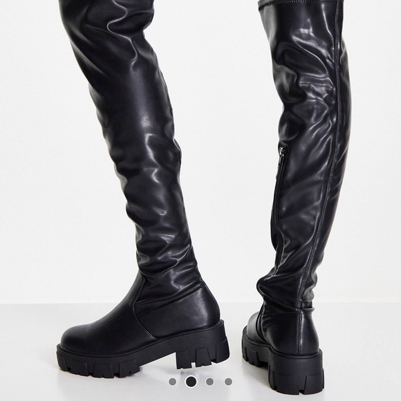 💕 Moving Sale! 💕
Glamorous over-the-knee faux leather boots in black - Picture 2 of 8